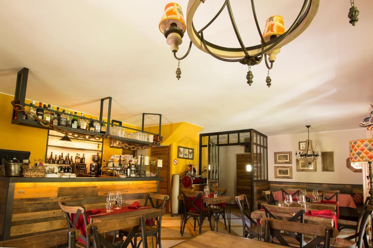 Locanda Del Sasso Rooms Crodo Kültér fotó